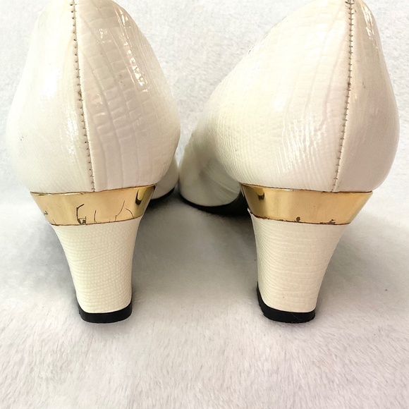 Love J. Renee White “Mary” faux leather Lizard Print  Square Toe pumps  Sz 6.5M - Picture 11 of 16